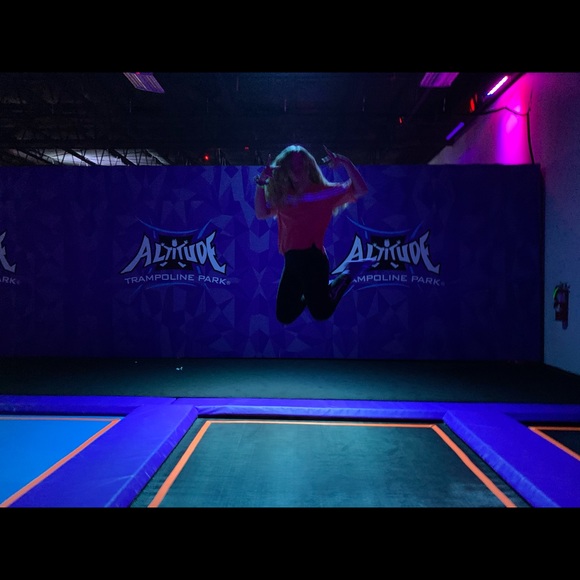 Meet your Posher, Hayleigh - Picture 4 of 4